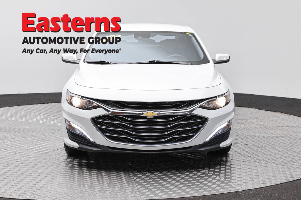 Used 2025 Chevrolet Malibu LT FWD image 4