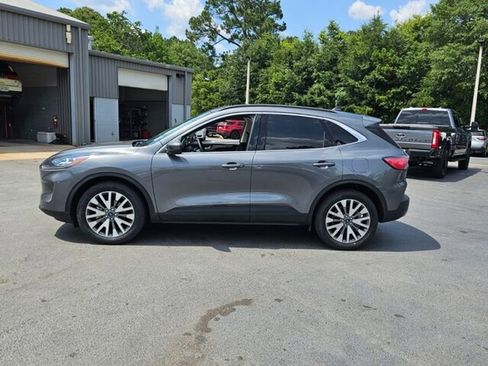 Used 2022 Ford Escape Titanium image 5