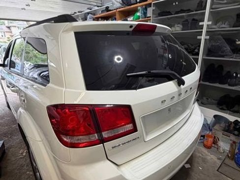 Used 2018 Dodge Journey SE w/ Safe & Sound Group FWD image 8