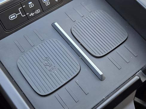 Used 2024 Hyundai Santa Fe Limited image 13