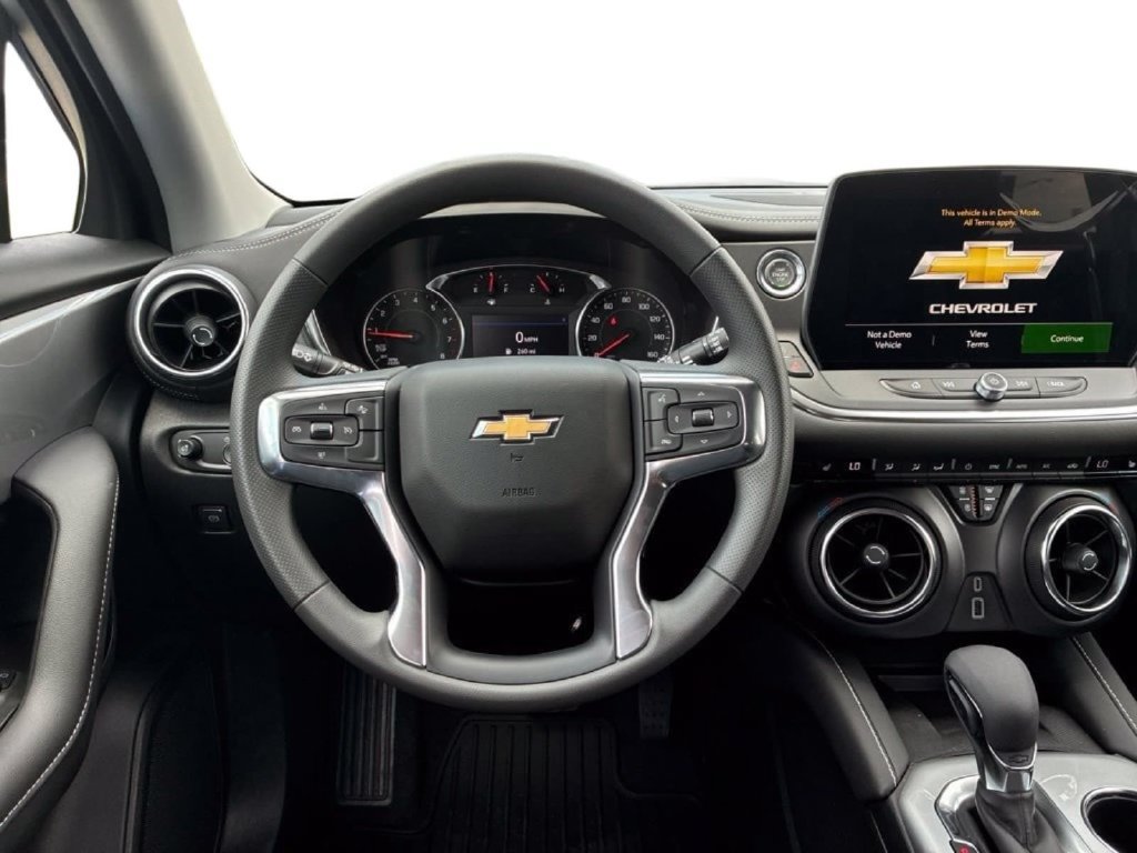 New 2026 Chevrolet Blazer LT w/ Convenience Package FWD image 17