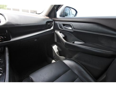 Used 2021 Nissan Rogue SV w/ Premium Package FWD image 13