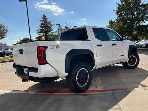Used 2025 Toyota Tacoma TRD Off-Road image 6