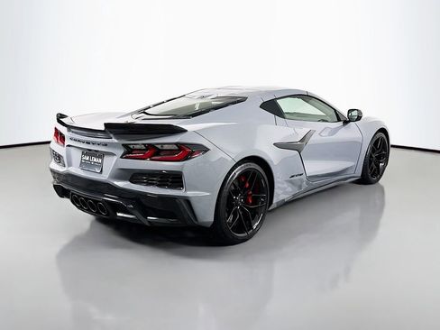 Used 2025 Chevrolet Corvette Z06 image 7