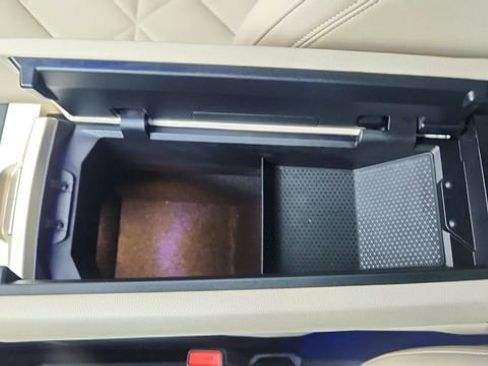 Used 2023 BMW iX xDrive50 w/ Premium Package image 58