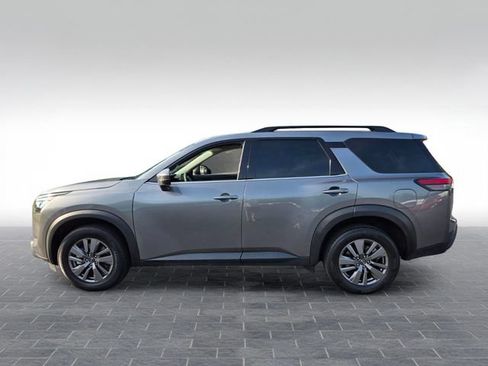 Used 2025 Nissan Pathfinder SV AWD/4WD image 4
