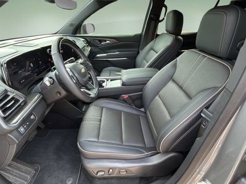 Used 2026 Chevrolet Traverse High Country FWD image 18
