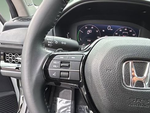 Used 2023 Honda Accord Touring image 22