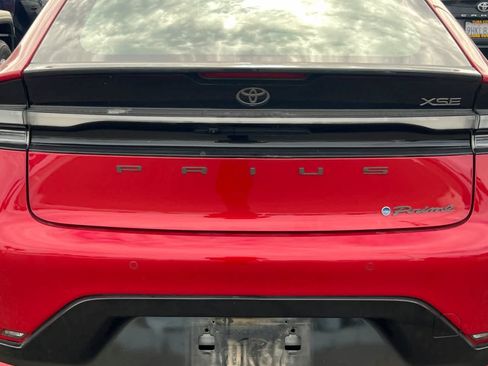 Used 2024 Toyota Prius Prime FWD image 19