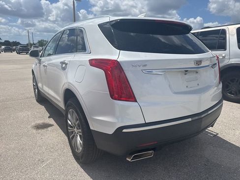 Used 2018 Cadillac XT5 Luxury w/ Driver Awareness Package image 5