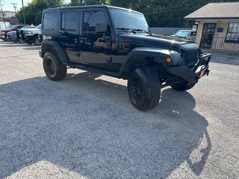 Used 2012 Jeep Wrangler Unlimited Sport AWD/4WD image 10