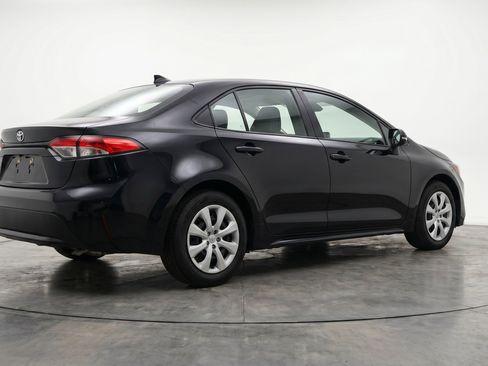 Used 2025 Toyota Corolla LE FWD image 9