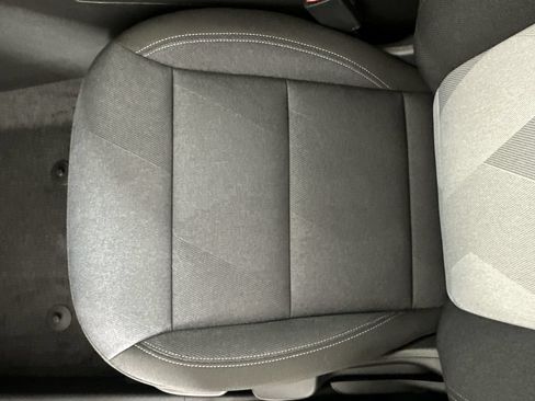 Used 2025 Chevrolet Trax RS w/ Driver Confidence Package FWD image 22