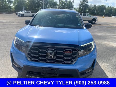 Used 2025 Honda Ridgeline TrailSport image 2