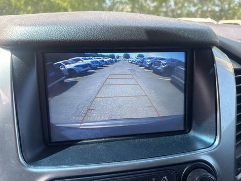 Used 2019 Chevrolet Tahoe LT w/ LT Signature Package AWD/4WD image 12