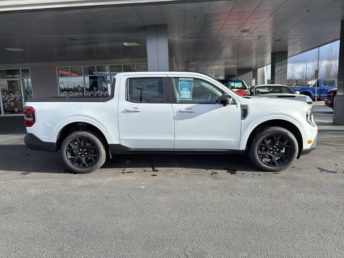 New 2026 Ford Maverick Lariat w/ Black Appearance Package image 10
