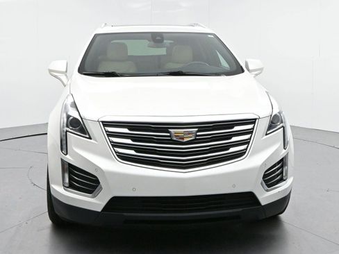 Used 2019 Cadillac XT5 Luxury FWD image 2