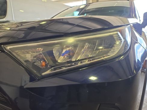 Used 2021 Toyota RAV4 XLE AWD/4WD image 10