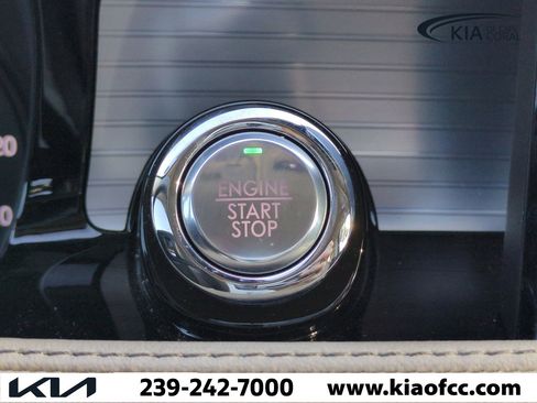 Used 2021 Lincoln Corsair AWD w/ Sport Package image 28