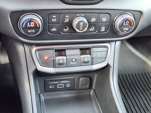 Certified 2024 GMC Terrain AT4 w/ Infotainment Package II image 15