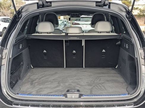 Used 2025 Mercedes-Benz GLC 300 4MATIC image 13