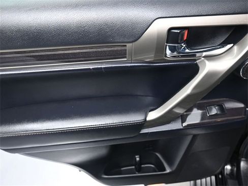 Used 2021 Lexus GX 460 Premium image 19