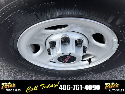 Used 2024 GMC Savana 2500 w/ Driver Convenience Package RWD image 23
