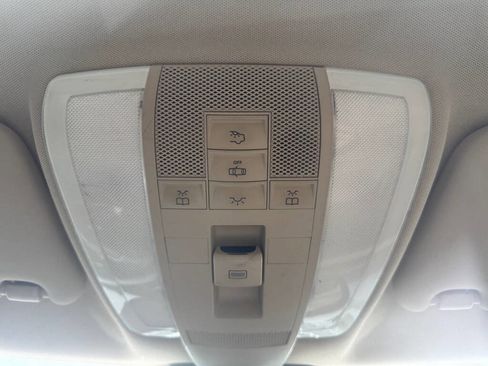 Used 2012 Mercedes-Benz C 250 Coupe image 9