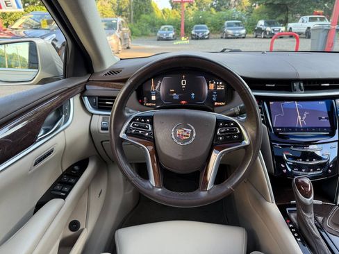 Used 2014 Cadillac XTS Premium FWD image 10