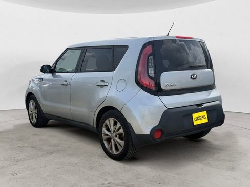 Used 2015 Kia Soul + FWD image 3