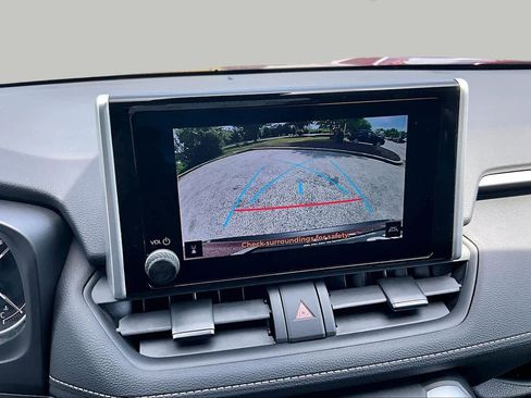 Used 2025 Toyota RAV4 LE AWD/4WD image 26