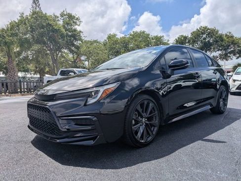 Used 2023 Toyota Corolla SE w/ SE Premium Package FWD image 8