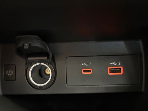 New 2025 Nissan Versa SR image 21