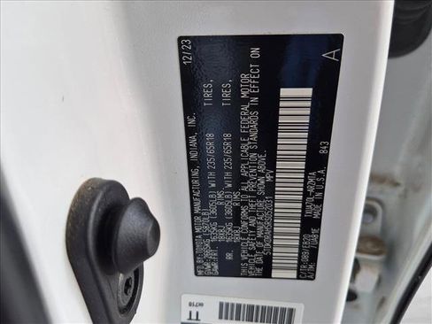 Used 2024 Toyota Highlander XLE FWD image 15