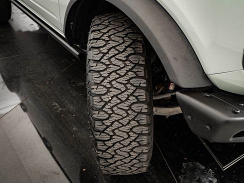 Used 2021 Ford Bronco Black Diamond image 54