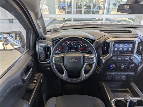 Used 2021 Chevrolet Silverado 1500 LT Trail Boss image 3