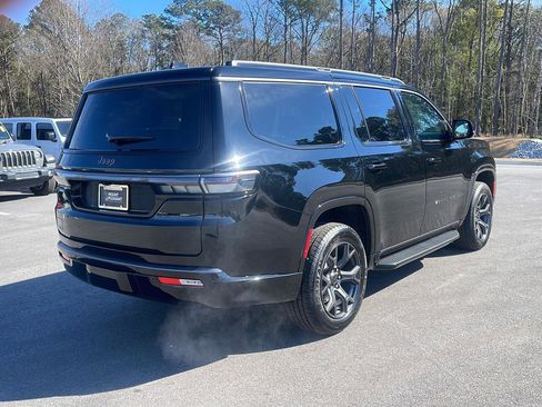 New 2026 Jeep Grand Wagoneer Limited AWD/4WD image 9
