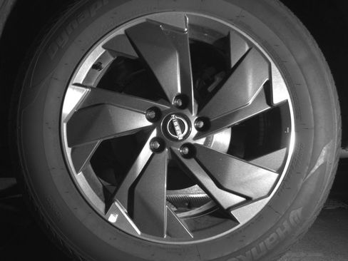 Used 2025 Nissan Rogue SV AWD/4WD image 17