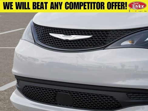 New 2026 Chrysler Voyager LX FWD image 12