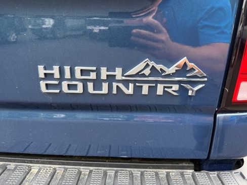 Certified 2025 Chevrolet Silverado 2500 High Country w/ Technology Package AWD/4WD image 17