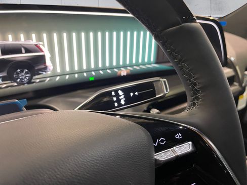 New 2026 Cadillac Vistiq Sport image 12