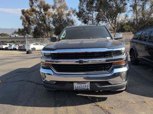 Used 2018 Chevrolet Silverado 1500 LT w/ All Star Edition RWD image 2