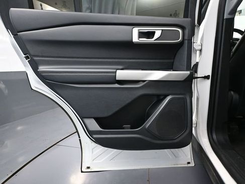 Used 2020 Ford Explorer XLT w/ Equipment Group 202A image 37