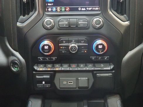 Used 2020 GMC Sierra 1500 AT4 w/ AT4 Premium Package AWD/4WD image 24