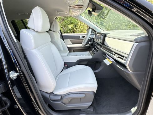 New 2026 Hyundai Santa Fe SE FWD image 29