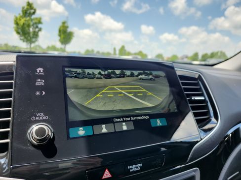 Used 2022 Honda Pilot Touring image 19