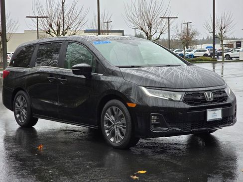 Certified 2026 Honda Odyssey Touring image 3