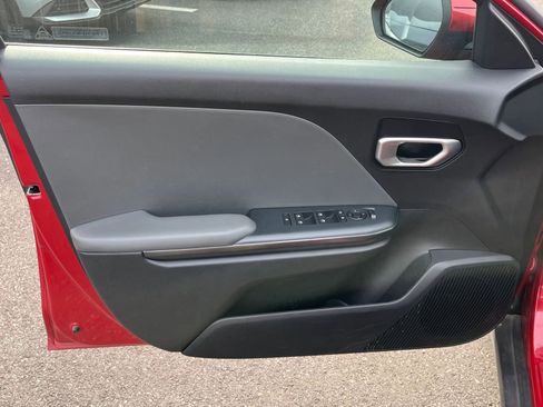 Used 2025 Kia K4 LXS image 21