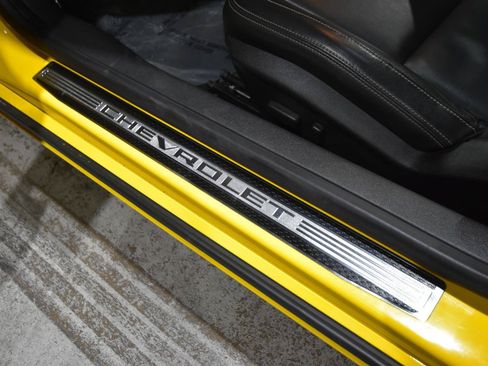 Used 2010 Chevrolet Camaro SS w/ RS Package RWD image 15