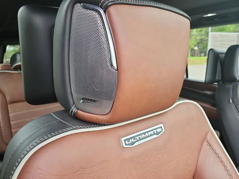 Certified 2023 GMC Yukon XL Denali Ultimate AWD/4WD image 9